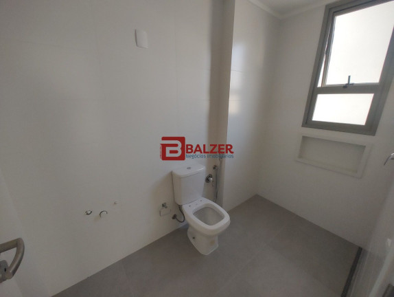 Imagem Apartamento com 3 Quartos à Venda, 132 m² em Centro - Florianópolis Imagem Apartamento com 3 Quartos à Venda, 132 m² em Centro - Florianópolis