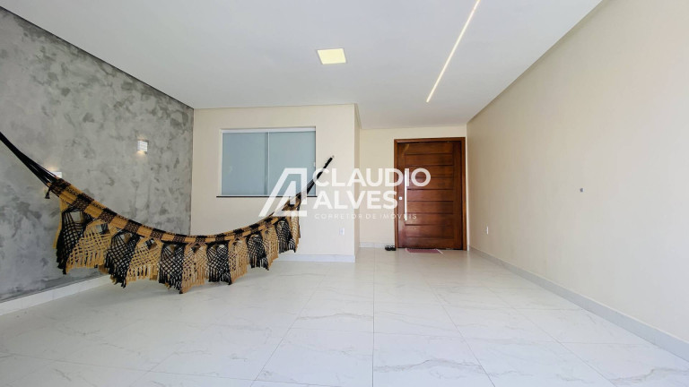Casa com 2 Quartos à Venda, 94 m² em Papagaio - Feira De Santana