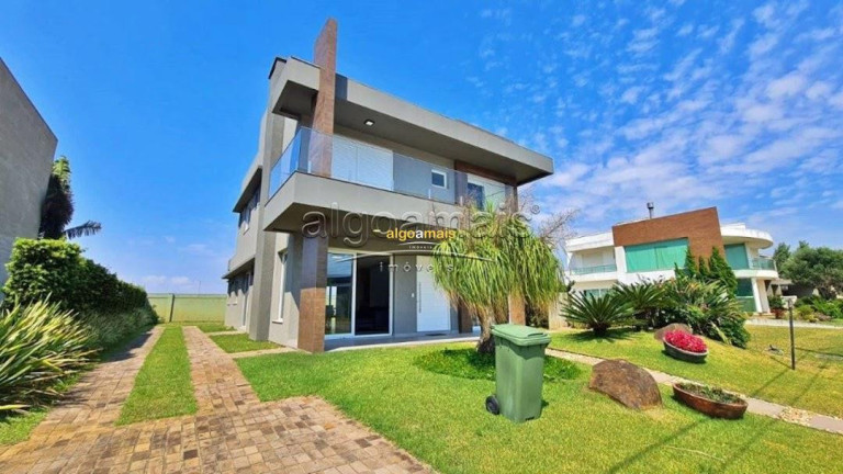 Imagem Casa com 4 Quartos à Venda, 225 m² em Condominio Ventura Club - Xangri-lá Imagem Casa com 4 Quartos à Venda, 225 m² em Condominio Ventura Club - Xangri-lá