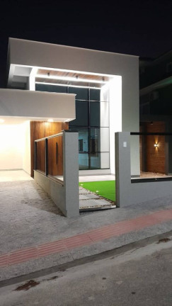 Imagem Casa com 3 Quartos à Venda, 202 m² em Cidade Universitária Pedra Branca - Palhoça