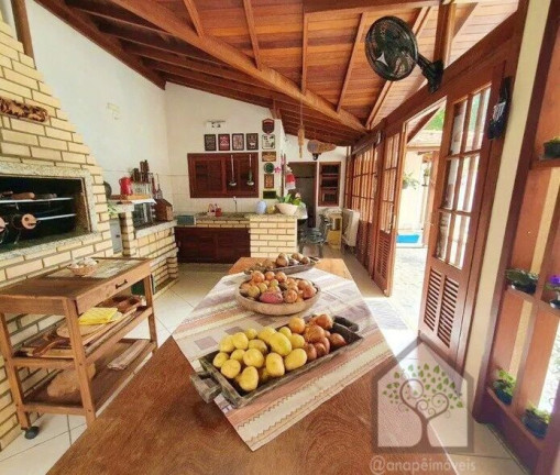 Imagem Casa com 4 Quartos à Venda, 370 m² em Carianos - Florianópolis