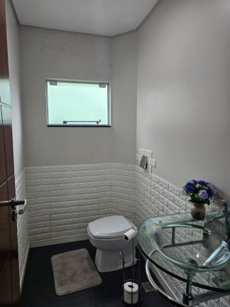 Imagem Sobrado com 3 Quartos à Venda, 340 m² em Iririú - Joinville