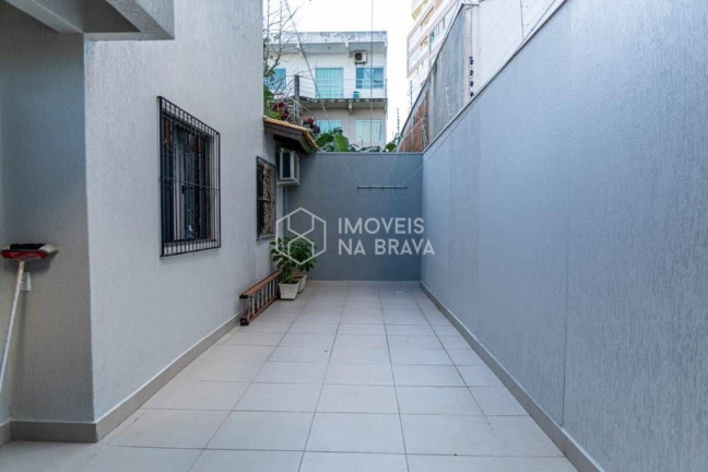 Imagem Casa com 3 Quartos para Alugar, 200 m² em Praia Brava - Itajaí Imagem Casa com 3 Quartos para Alugar, 200 m² em Praia Brava - Itajaí