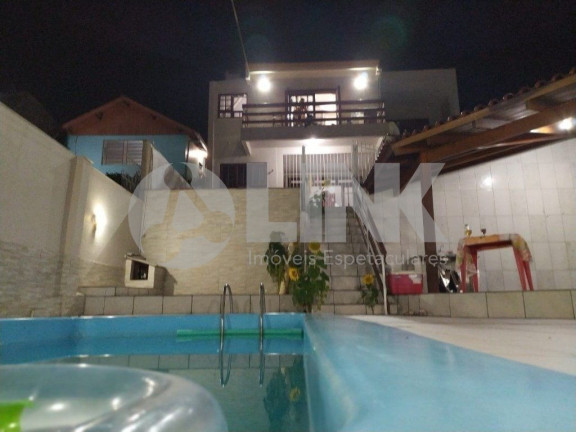 Imagem Casa com 4 Quartos à Venda, 245 m² em Jardim Itu - Porto Alegre Imagem Casa com 4 Quartos à Venda, 245 m² em Jardim Itu - Porto Alegre