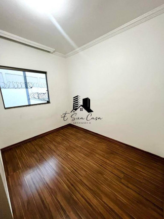 Imagem Casa com 3 Quartos à Venda, 130 m² em Cabral - Contagem Imagem Casa com 3 Quartos à Venda, 130 m² em Cabral - Contagem