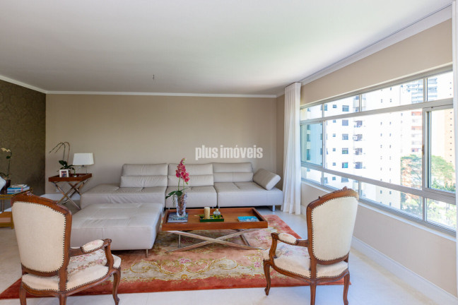 Imagem Apartamento com 4 Quartos à Venda, 185 m² em Moema - São Paulo Imagem Apartamento com 4 Quartos à Venda, 185 m² em Moema - São Paulo