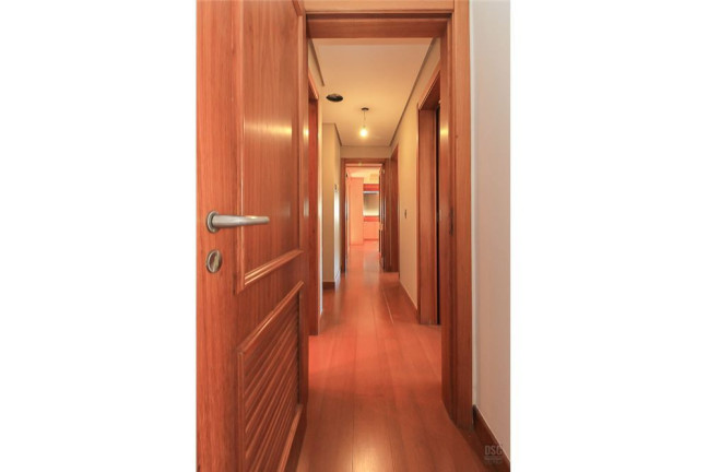Imagem Apartamento com 3 Quartos à Venda, 211 m² em Mont Serrat - Porto Alegre Imagem Apartamento com 3 Quartos à Venda, 211 m² em Mont Serrat - Porto Alegre