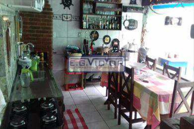Imagem Sobrado com 2 Quartos à Venda, 69 m² em Balneário Regina Maria - Mongaguá
