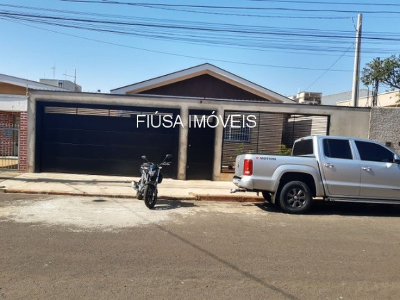 Imagem Casa com 3 Quartos à Venda, em Campos Elísios - Ribeirão Preto Imagem Casa com 3 Quartos à Venda, em Campos Elísios - Ribeirão Preto