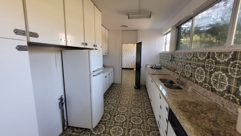 Imagem Casa com 7 Quartos à Venda, 765 m² em Seminário - Curitiba Imagem Casa com 7 Quartos à Venda, 765 m² em Seminário - Curitiba