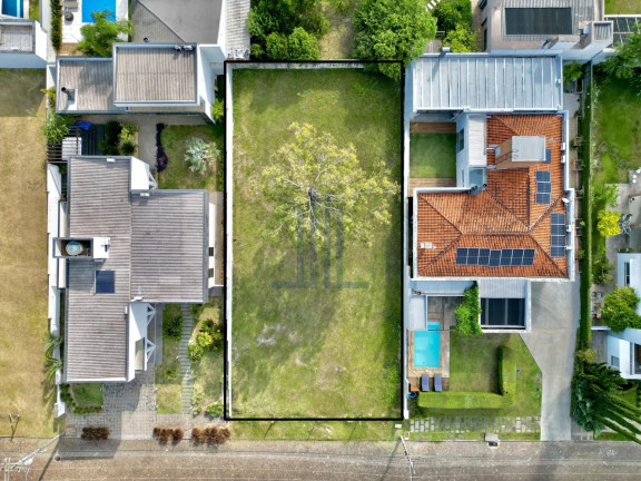 Terreno à Venda, 900 m² em Tomazetti - Santa Maria