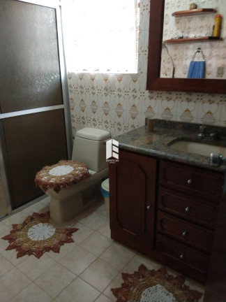 Imagem Casa com 5 Quartos à Venda, 200 m² em Nossa Senhora De Lourdes - Santa Maria Imagem Casa com 5 Quartos à Venda, 200 m² em Nossa Senhora De Lourdes - Santa Maria