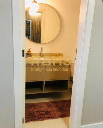 Imagem Apartamento com 3 Quartos à Venda, 121 m² em Centro - Joinville