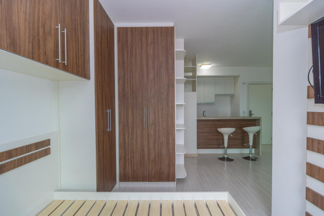 Imagem Apartamento com 1 Quarto para Alugar, 41 m² em Centro - Curitiba Imagem Apartamento com 1 Quarto para Alugar, 41 m² em Centro - Curitiba