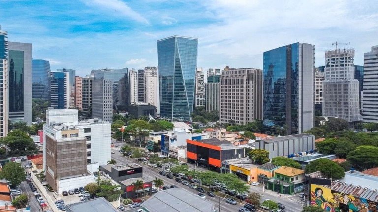 Casa com 6 Quartos à Venda, 185 m² em Itaim Bibi - São Paulo