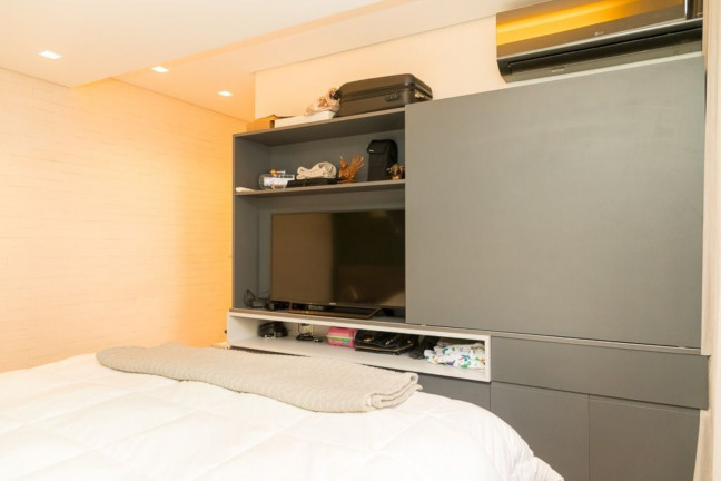 Imagem Imóvel com 3 Quartos à Venda, 89 m² em Menino Deus - Porto Alegre Imagem Imóvel com 3 Quartos à Venda, 89 m² em Menino Deus - Porto Alegre