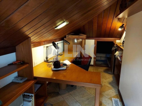 Imagem Imóvel com 3 Quartos à Venda, 317 m² em Bela Vista - Porto Alegre Imagem Imóvel com 3 Quartos à Venda, 317 m² em Bela Vista - Porto Alegre