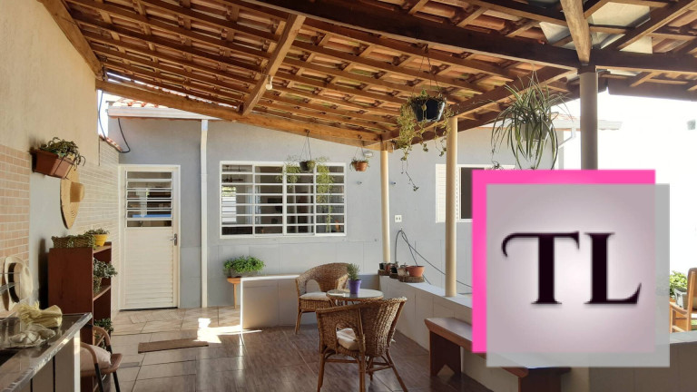 Imagem Casa com 2 Quartos à Venda, 220 m² em Loteamento Campo Das Aroeiras - Poços De Caldas