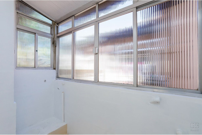 Imagem Imóvel com 2 Quartos à Venda,  em Cavalhada - Porto Alegre