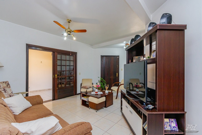 Imagem Casa com 4 Quartos à Venda, 210 m² em Niterói - Canoas