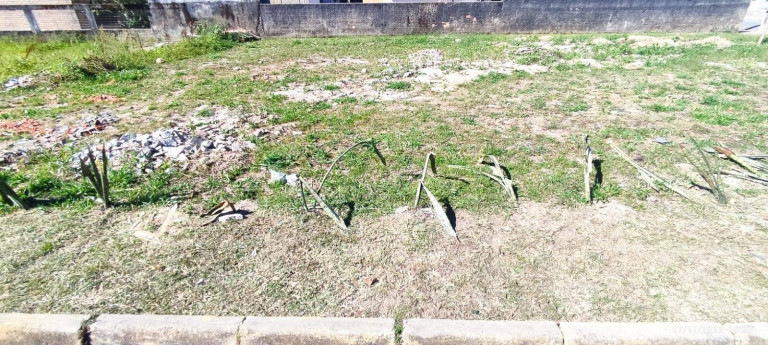 Imagem Terreno à Venda, 256 m² em Bombinhas - Bombinhas Imagem Terreno à Venda, 256 m² em Bombinhas - Bombinhas