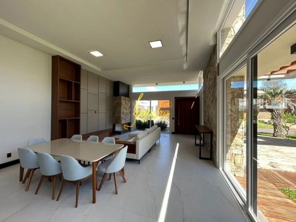 Imagem Casa de Condomínio com 5 Quartos à Venda, 230 m² em Atlantida - Xangri-la