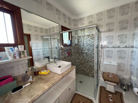 Imagem Casa com 3 Quartos à Venda, 210 m² em Moinhos De Vento - Canoas