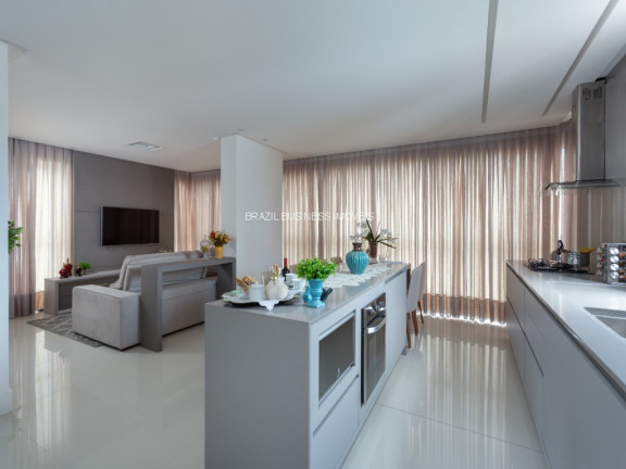Imagem Imóvel com 3 Quartos à Venda, 122 m² em Centro - Balneário Camboriú