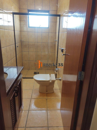 Imagem Casa com 3 Quartos à Venda, 250 m² em Jardim Ipê - Poços De Caldas Imagem Casa com 3 Quartos à Venda, 250 m² em Jardim Ipê - Poços De Caldas