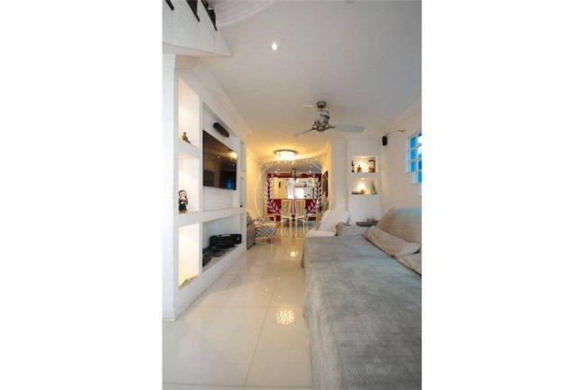 Imagem Casa com 3 Quartos à Venda, 179 m² em Vila Brasílio Machado - São Paulo
