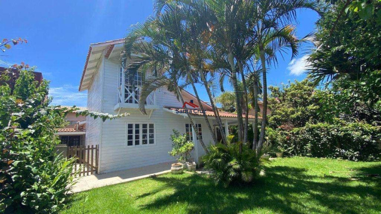 Sobrado com 3 Quartos à Venda, 360 m² em São João Do Rio Vermelho - Florianópolis