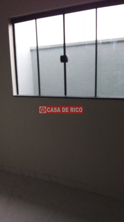 Imagem Casa com 3 Quartos à Venda, 80 m² em Catuai - Londrina