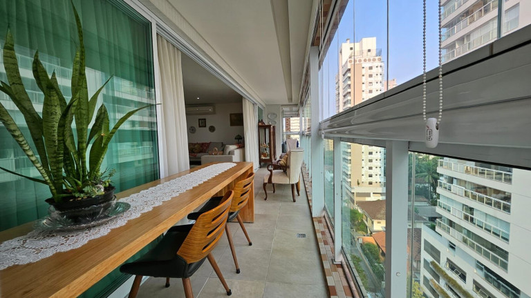 Imagem Apartamento com 4 Quartos à Venda, 200 m² em Gonzaga - Santos