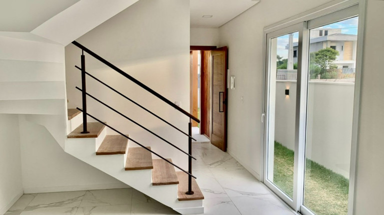 Imagem Casa com 3 Quartos à Venda, 181 m² em Campeche - Florianópolis Imagem Casa com 3 Quartos à Venda, 181 m² em Campeche - Florianópolis