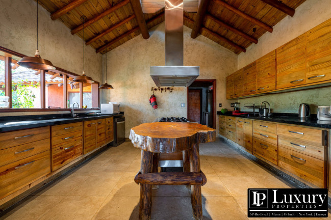 Imagem Casa com 11 Quartos à Venda, em Loteamento Roteiro Do Sol - Caraguatatuba Imagem Casa com 11 Quartos à Venda, em Loteamento Roteiro Do Sol - Caraguatatuba