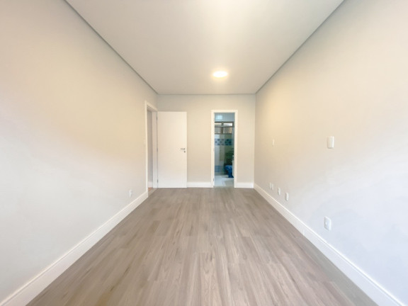 Imagem Casa com 3 Quartos à Venda, 320 m² em Coqueiros - Florianópolis Imagem Casa com 3 Quartos à Venda, 320 m² em Coqueiros - Florianópolis