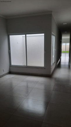 Imagem Imóvel com 4 Quartos à Venda,  em Sinop - Sinop