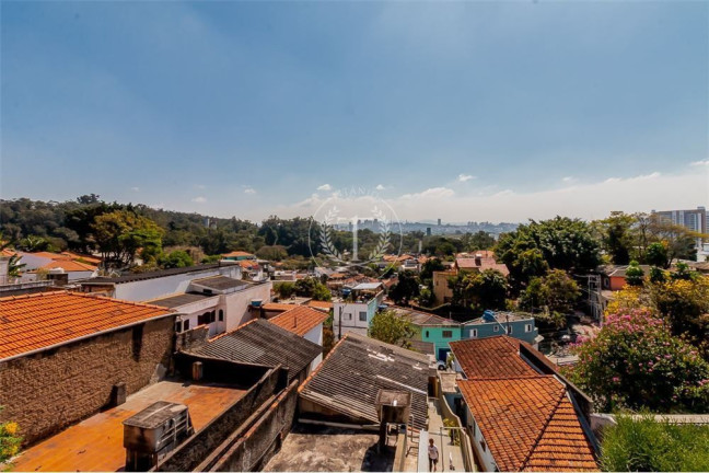 Imagem Casa com 4 Quartos à Venda, 265 m² em Vila Pirajussara - São Paulo