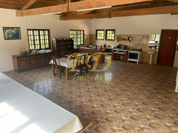 Imagem Chácara com 9 Quartos à Venda, em Pedra Vermelha (terra Preta) - Mairiporã Imagem Chácara com 9 Quartos à Venda, em Pedra Vermelha (terra Preta) - Mairiporã