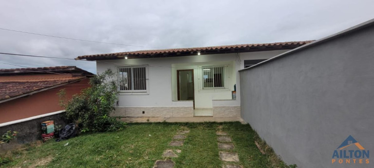 Casa com 2 Quartos à Venda, 60 m² em Perocão - Guarapari