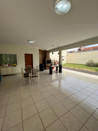 Imagem Sobrado à Venda, 360 m² em Zona Iii - Umuarama
