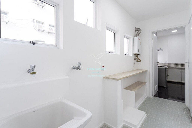 Imagem Apartamento com 3 Quartos à Venda, 126 m² em Jardim Europa - São Paulo Imagem Apartamento com 3 Quartos à Venda, 126 m² em Jardim Europa - São Paulo