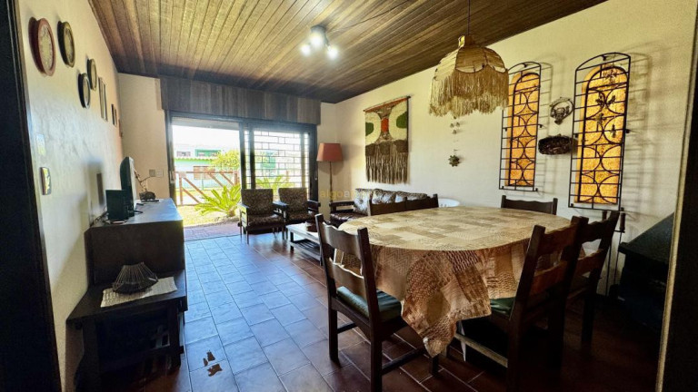 Imagem Casa com 4 Quartos à Venda, 167 m² em Centro - Xangri-lá