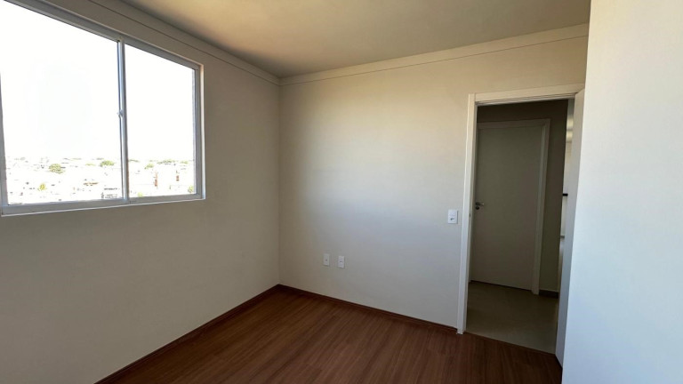 Imagem Imóvel com 2 Quartos à Venda, 65 m² em Cabral - Contagem