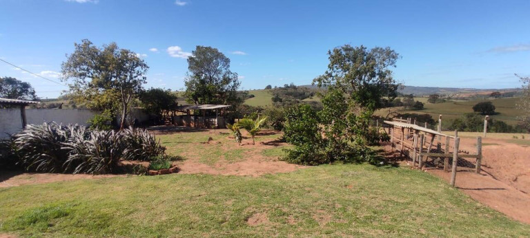 Imagem Chácara com 2 Quartos à Venda, 2.000 m² em Higino Moreira - Capela Do Alto Imagem Chácara com 2 Quartos à Venda, 2.000 m² em Higino Moreira - Capela Do Alto