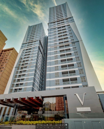 Apartamento com 2 Quartos à Venda, 95 m² em Centro - Curitiba
