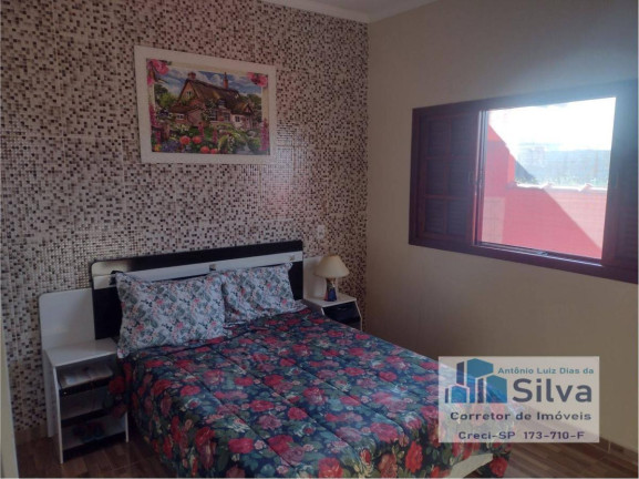Imagem Casa com 3 Quartos à Venda, 170 m²