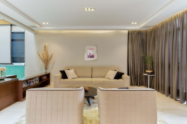 Imagem Casa com 3 Quartos à Venda, 297 m² em Pinheirinho - Curitiba