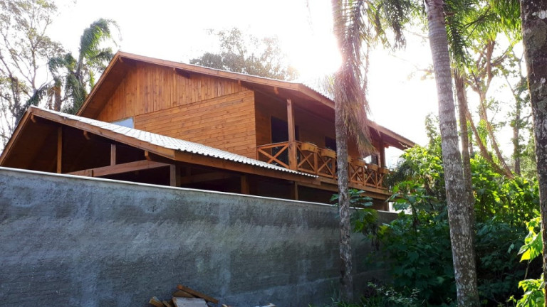 Imagem Imóvel com 6 Quartos à Venda,  em Mariscal - Bombinhas