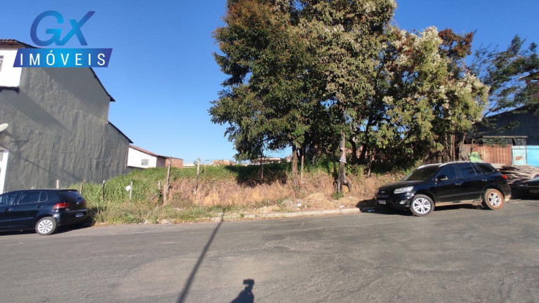 Imagem Terreno à Venda, 1.440 m² em Novo Retiro - Esmeraldas Imagem Terreno à Venda, 1.440 m² em Novo Retiro - Esmeraldas